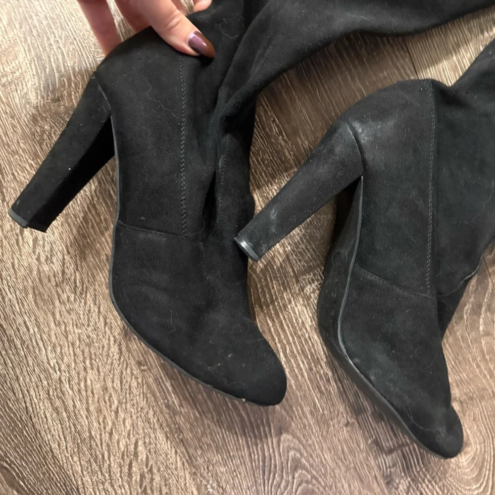 Steve Madden Gorgeous Suede Black Knee High Women's Boots - Picture 2 of 6